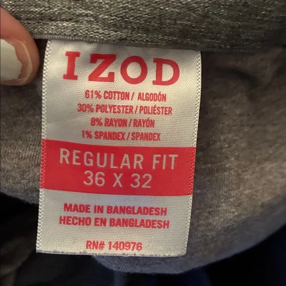 Izod Men's Deep Blue Jeans - Picture 4 of 5